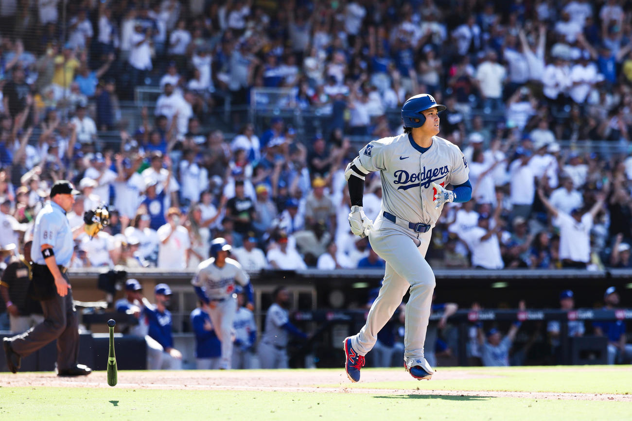パドレス戦９回にソロ本塁打を放ったドジャース大谷翔平（AP)