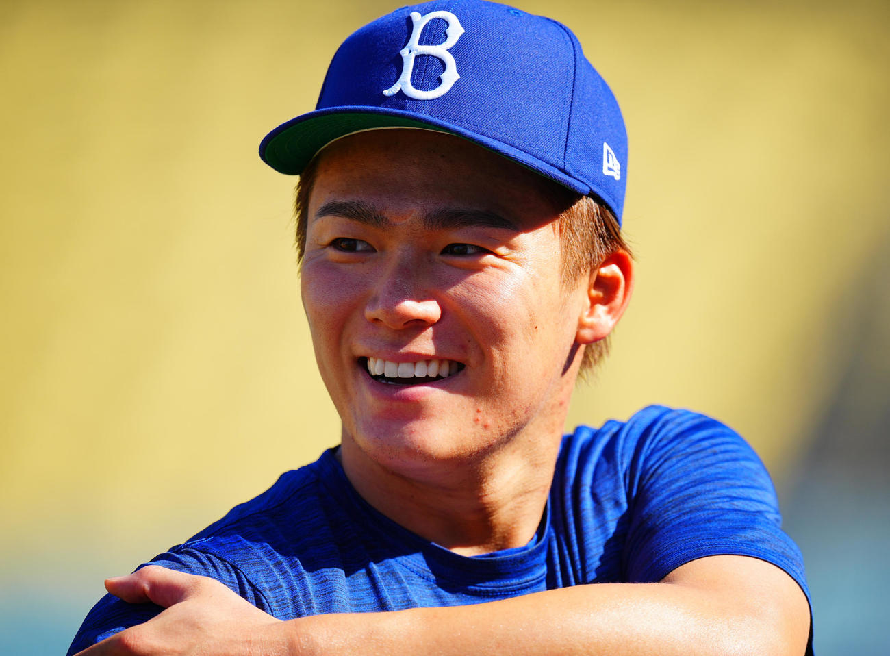 ドジャース対レッズ　試合前練習で笑顔を見せるドジャース山本（撮影・垰建太）