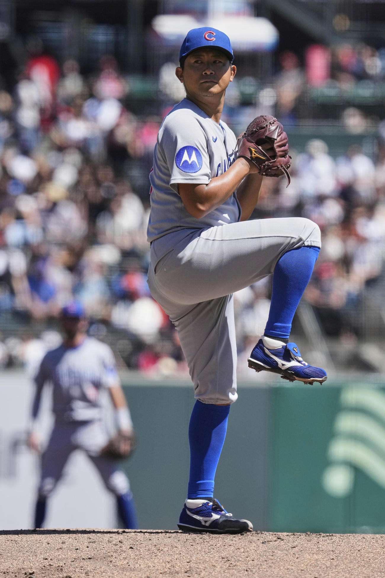 ジャイアンツ戦で力投するカブス今永昇太（AP）