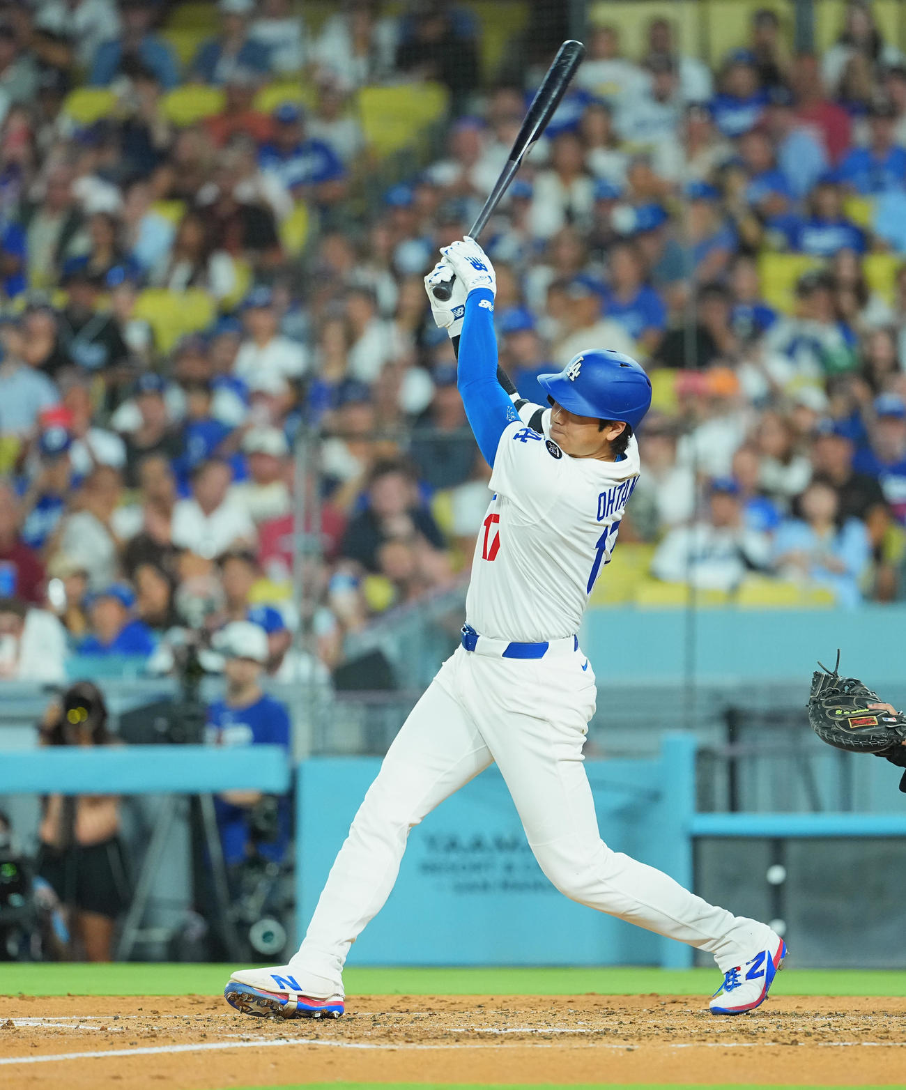 ドジャース対ダイヤモンドバックス　3回裏ドジャース2死、一塁内野安打を放つ大谷（撮影・菅敏）
