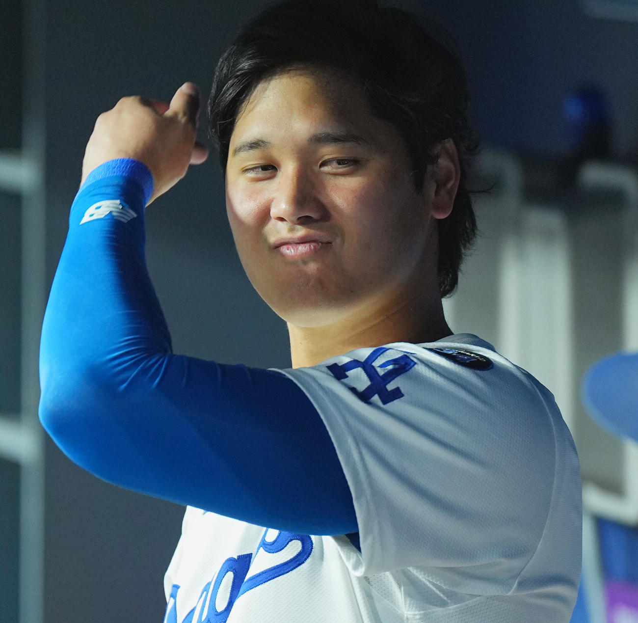 ドジャース対ダイヤモンドバックス　試合中、ベンチで浮かない表情のドジャース大谷（撮影・菅敏）