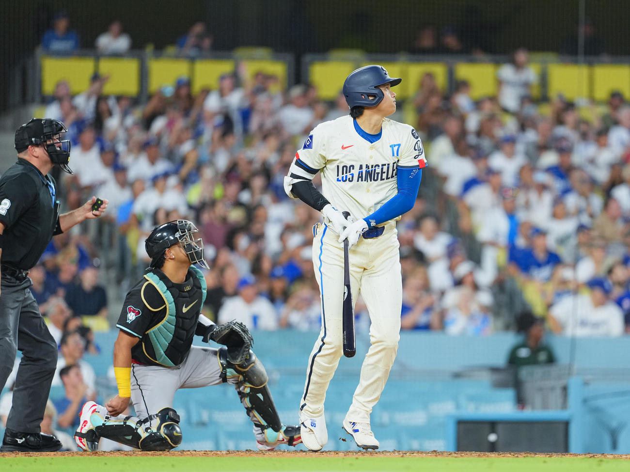 ドジャース対ダイヤモンドバックス　5回裏ドジャース無死二、三塁、左飛に倒れる大谷（撮影・菅敏）