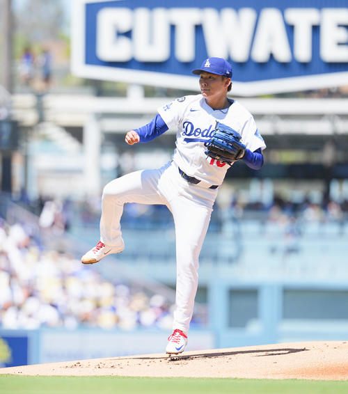 ドジャース対ダイヤモンドバックス　ドジャース先発の山本（撮影・菅敏）