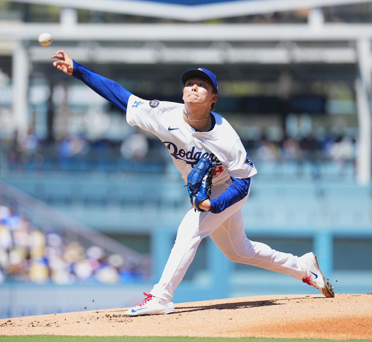 ドジャース対ダイヤモンドバックス　ドジャース先発の山本（2025年8月31日、撮影・菅敏）