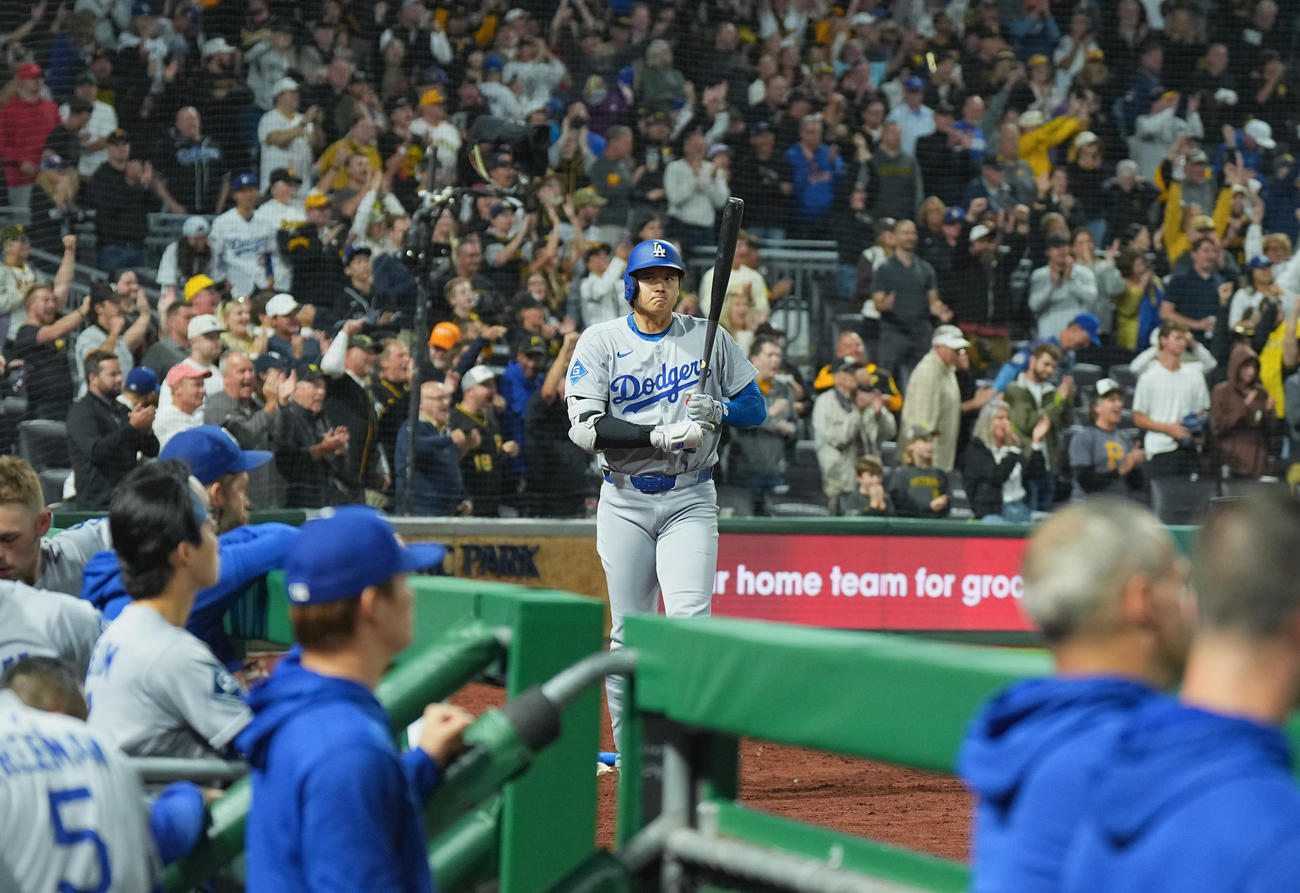 パイレーツ対ドジャース　パイレーツに敗れ、引き揚げるドジャース大谷（撮影・菅敏）