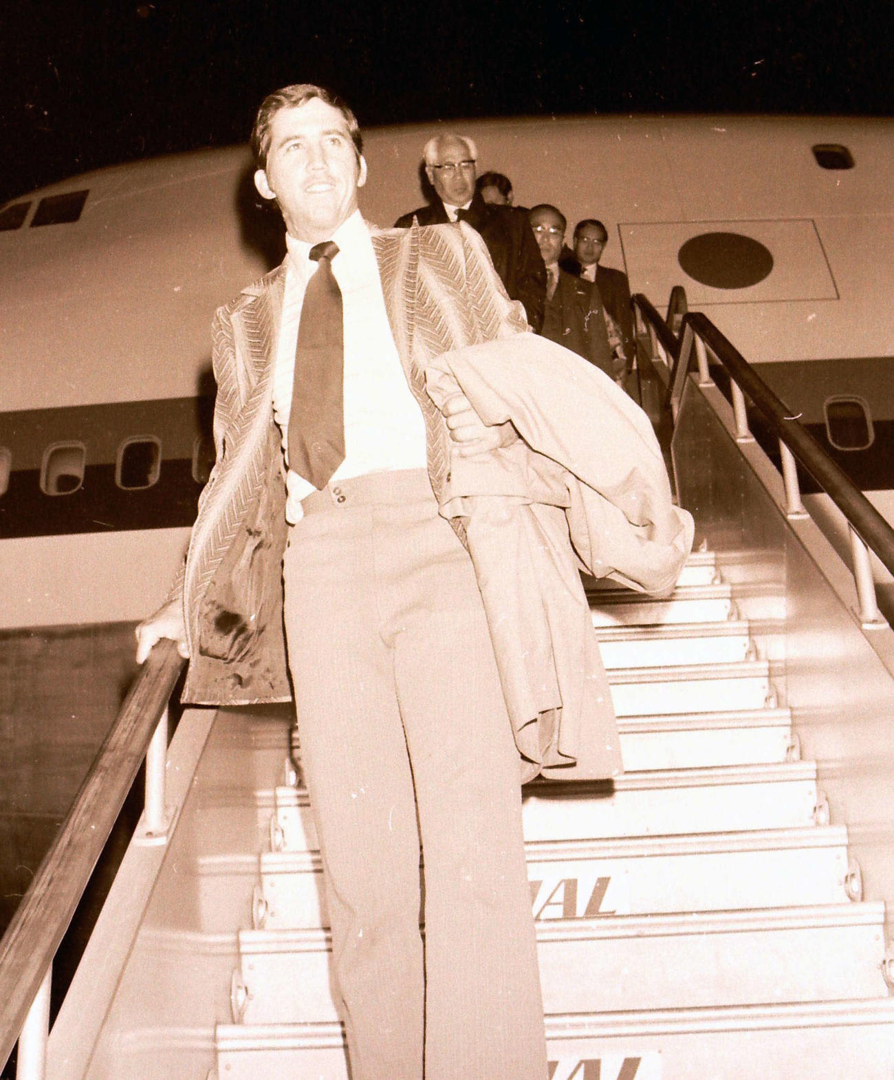 来日した巨人新外国人のデーブ・ジョンソンさん＝1975年4月20日