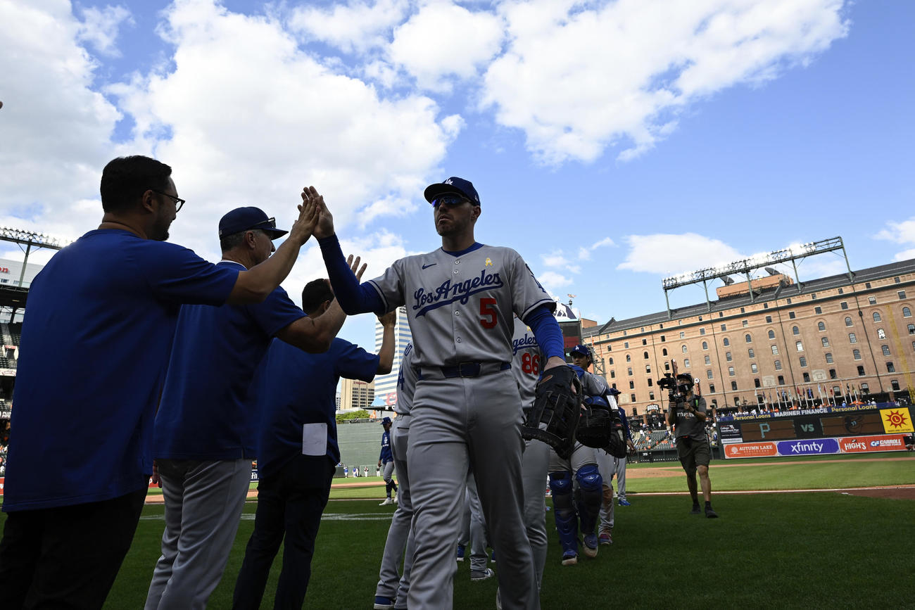 オリオールズに勝利したドジャースの選手たち（AP）