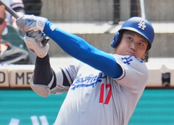 オリオールズ対ドジャース　3回表ドジャース無死、菅野から中越えに2打席連続となるソロ本塁打を放つ大谷（撮影・菅敏）