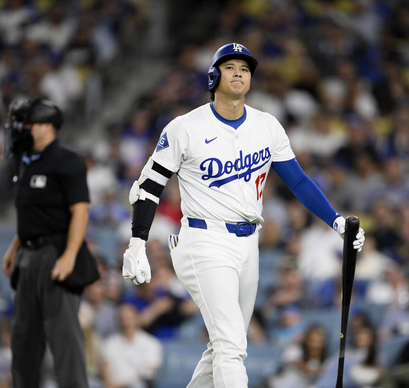 ロッキーズ戦の3回、好機に空振り三振に倒れたドジャース大谷（共同）