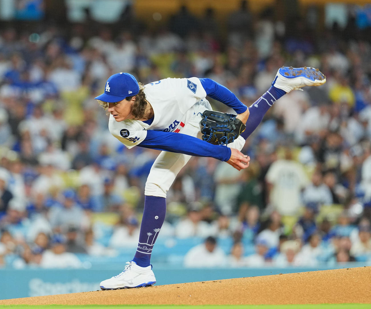 ドジャース対ロッキーズ　ドジャース先発のグラスノ－（撮影・菅敏）