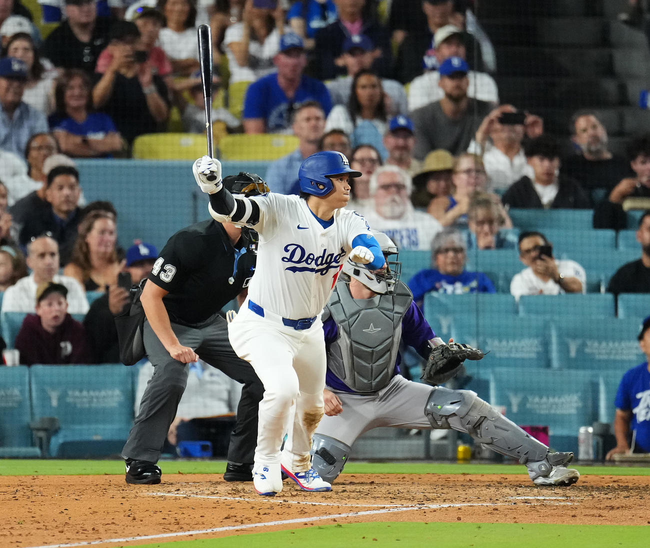 ドジャース対ロッキーズ　4回裏ドジャース2死二塁、三直に倒れる大谷（撮影・菅敏）