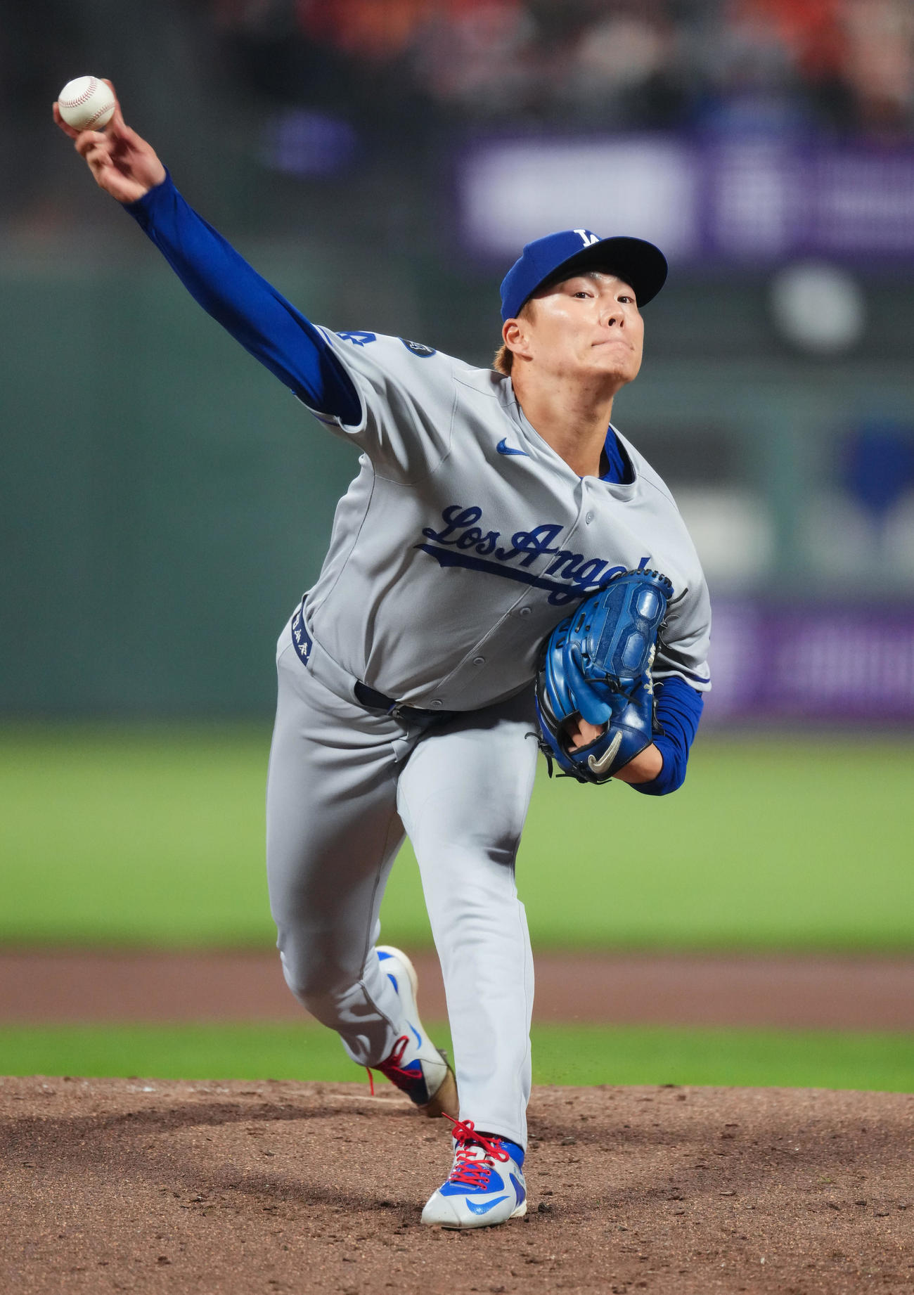 ジャイアンツ対ドジャース　ドジャース先発の山本（撮影・菅敏）