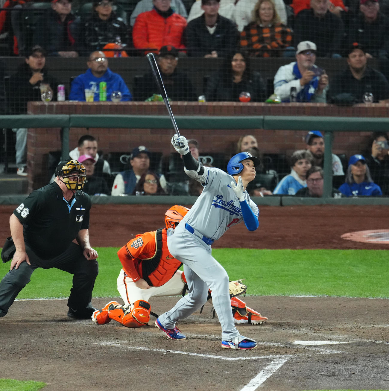 ジャイアンツ対ドジャース　5回表ドジャース2死、中飛に倒れる大谷（撮影・菅敏）