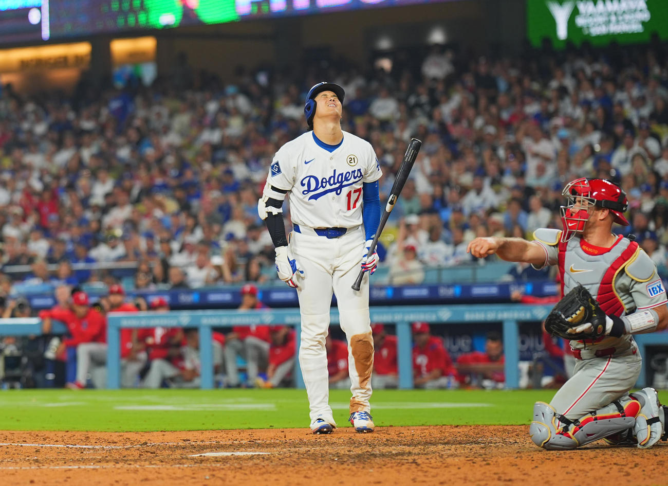 ドジャース対フィリーズ　7回裏ドジャース1死、見逃し三振に倒れる大谷（撮影・菅敏）