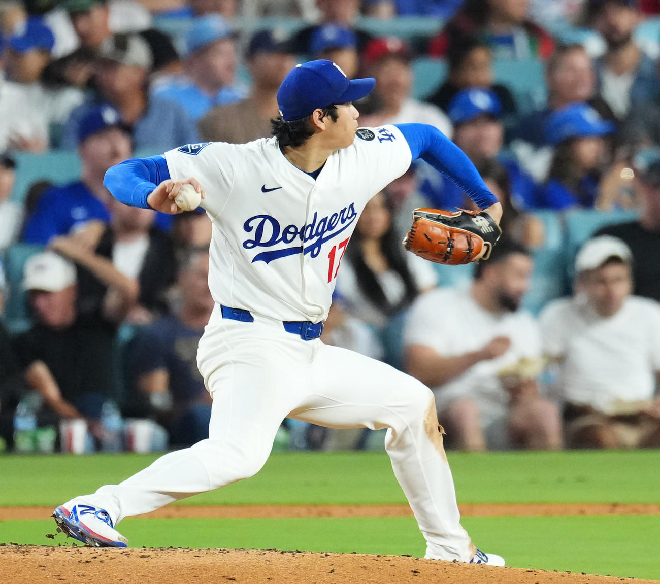 ドジャース対フィリーズ　力投するドジャース大谷（撮影・菅敏）