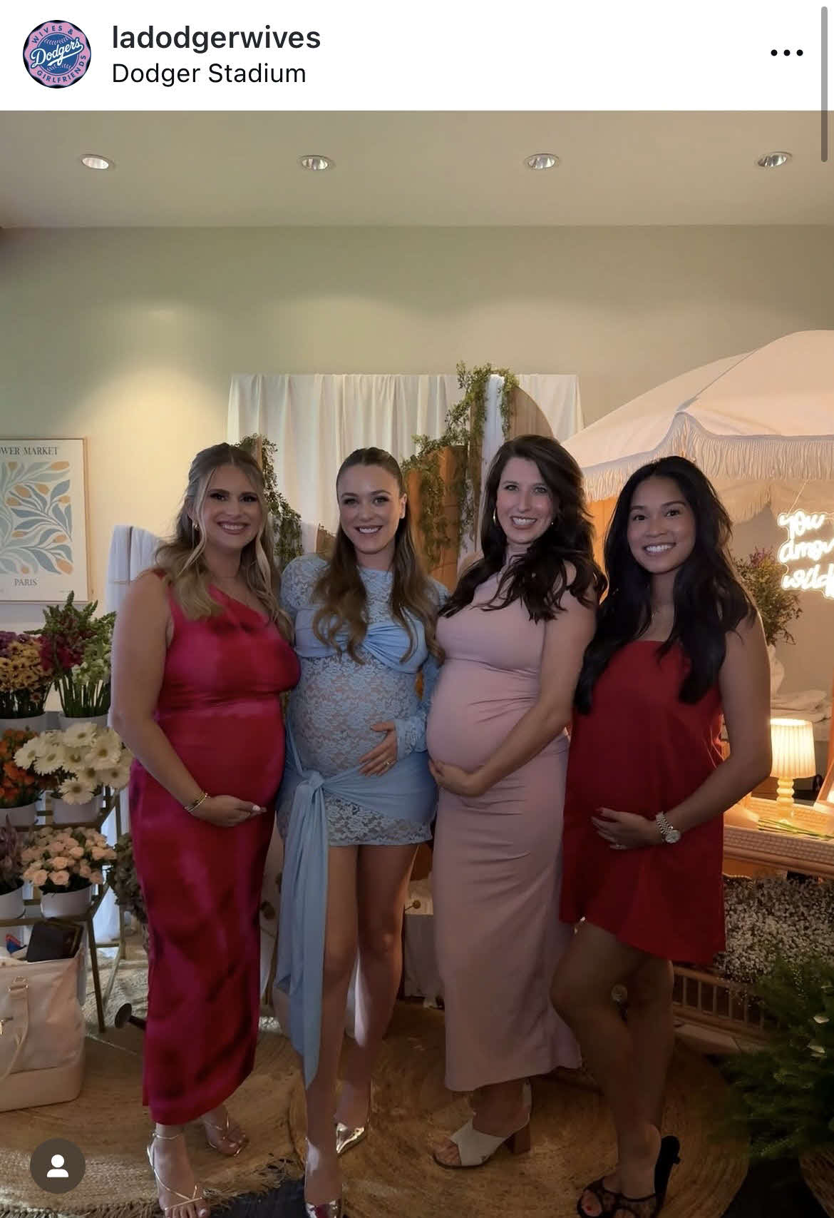 本拠地ドジャースタジアムのVIPルームで行われたブライダル＆ベビーシャワーイベントで祝福された4人の奥様たち（ドジャース奥様会のインスタグラムから）