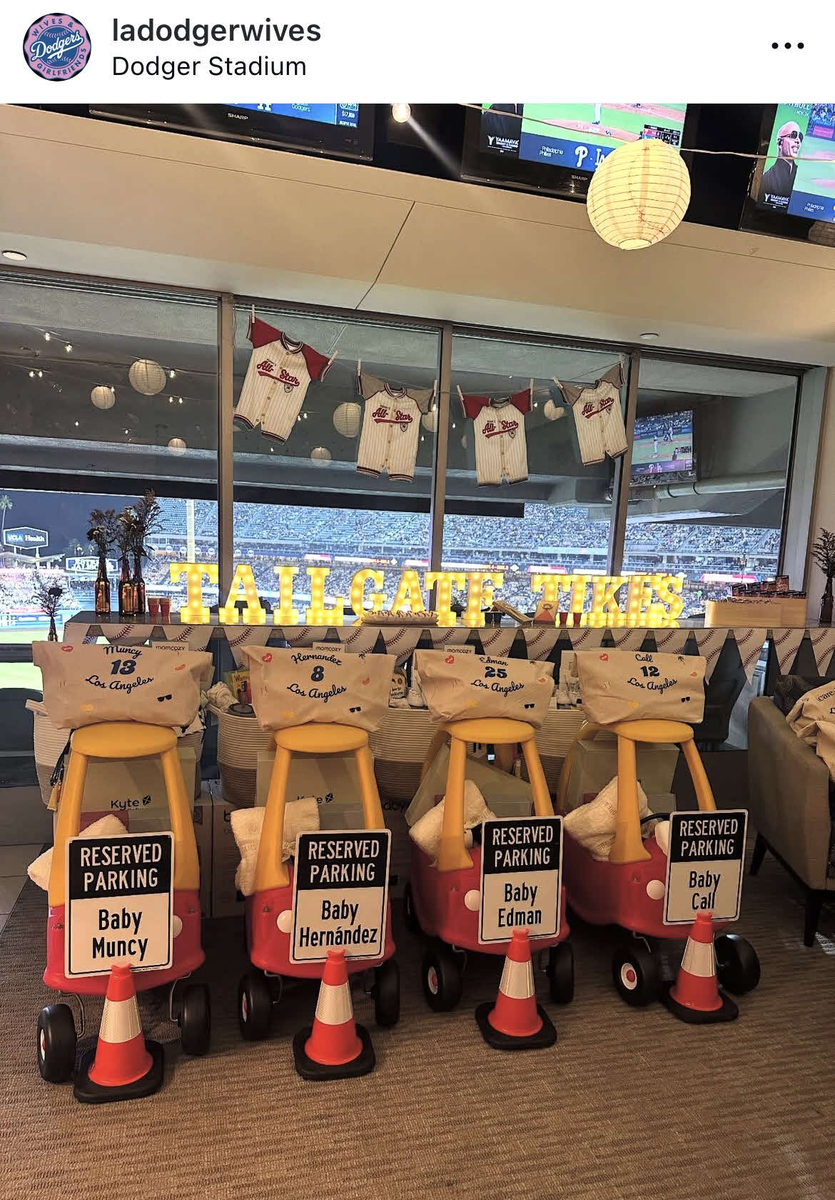 本拠地ドジャースタジアムのVIPルームで行われたブライダル＆ベビーシャワーイベント（ドジャース奥様会のインスタグラムから）