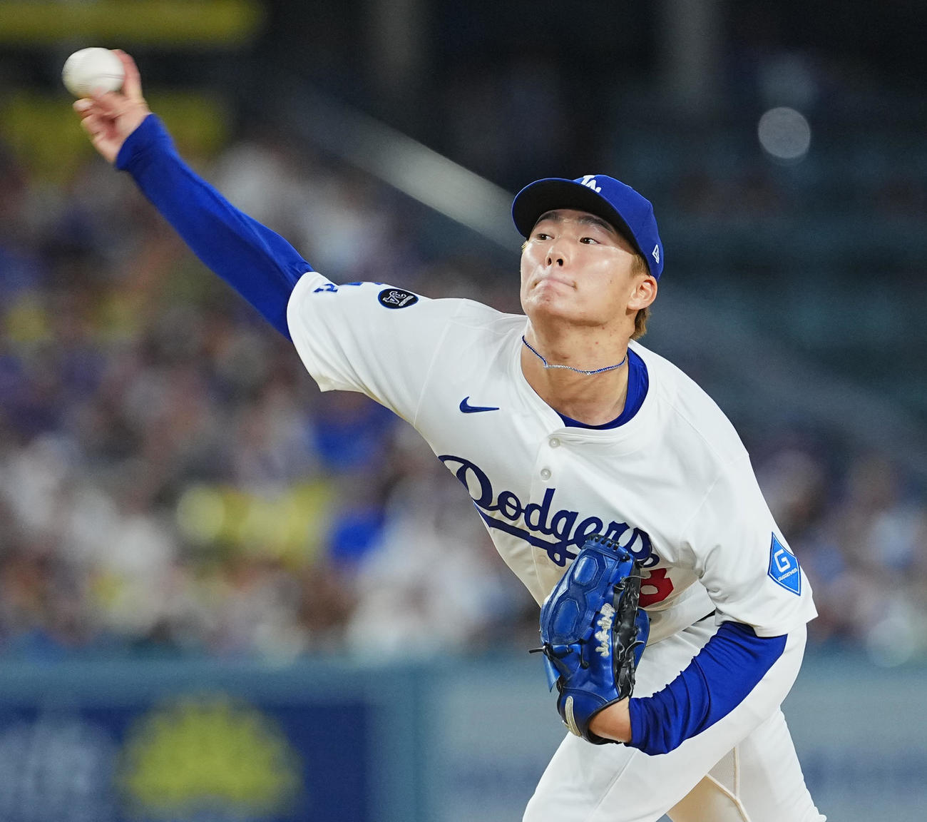 ドジャース対ジャイアンツ　力投するドジャース山本（撮影・菅敏）