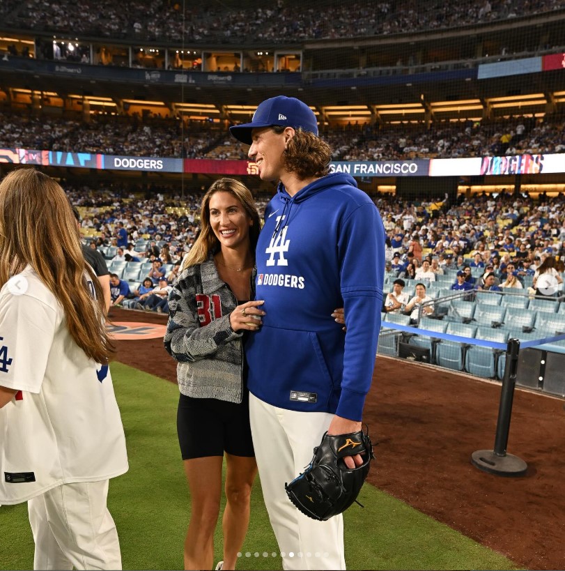 グラスノーの婚約者メーガンさんのインスタグラムから