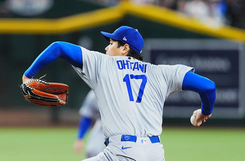 ダイヤモンドバックス対ドジャース　力投するドジャース大谷（撮影・菅敏）