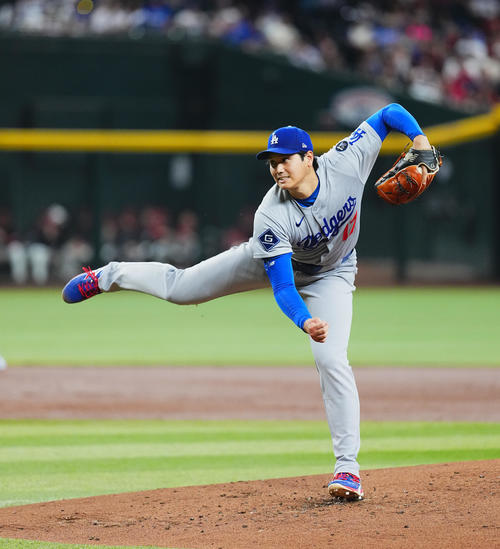 ダイヤモンドバックス対ドジャース　力投するドジャース大谷（撮影・菅敏）