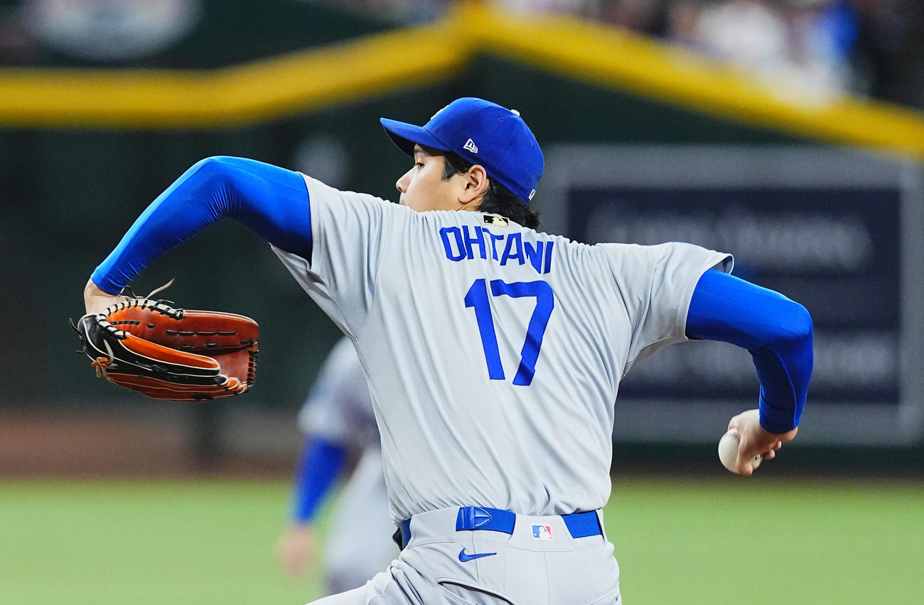 ダイヤモンドバックス対ドジャース　力投するドジャース大谷（撮影・菅敏）