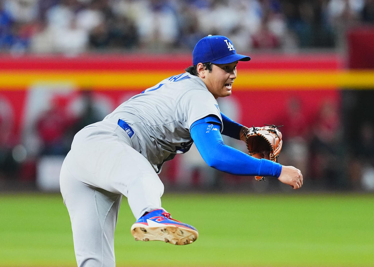 ダイヤモンドバックス対ドジャース　力投するドジャース大谷（撮影・菅敏）