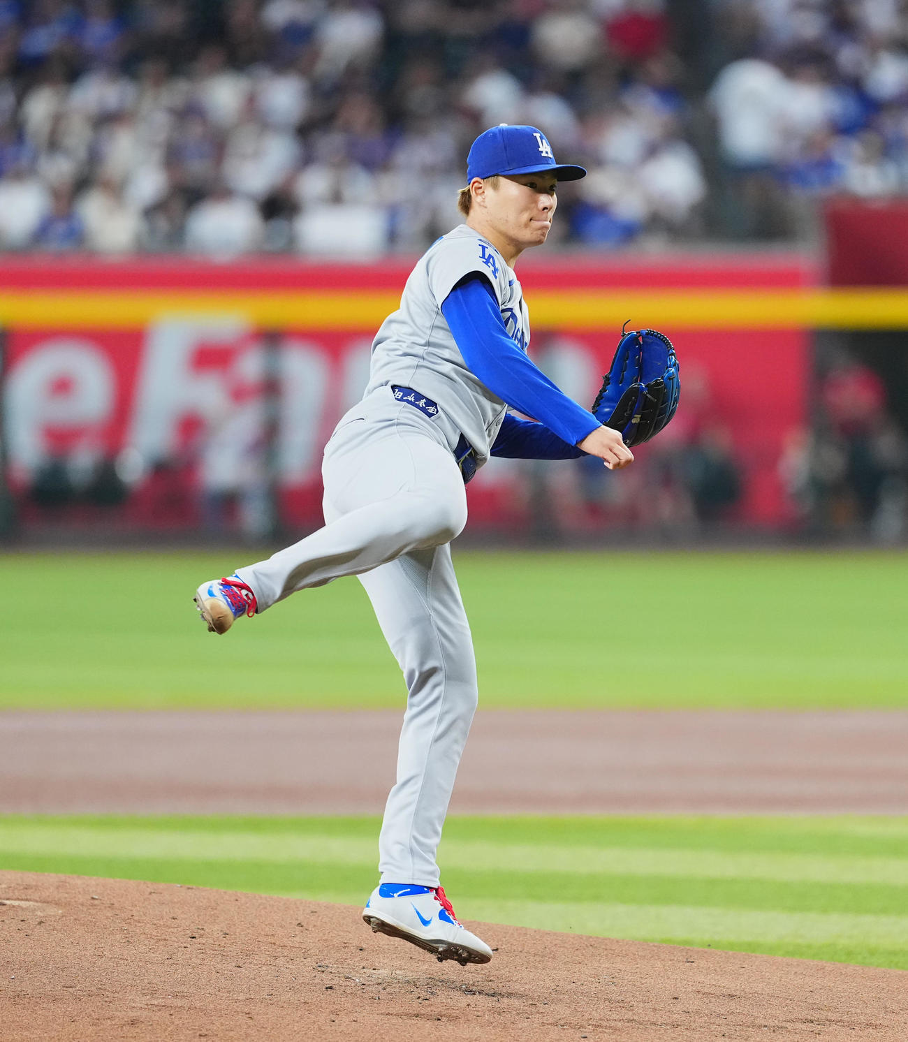 ダイヤモンドバックス対ドジャース　ドジャース先発の山本（撮影・菅敏）