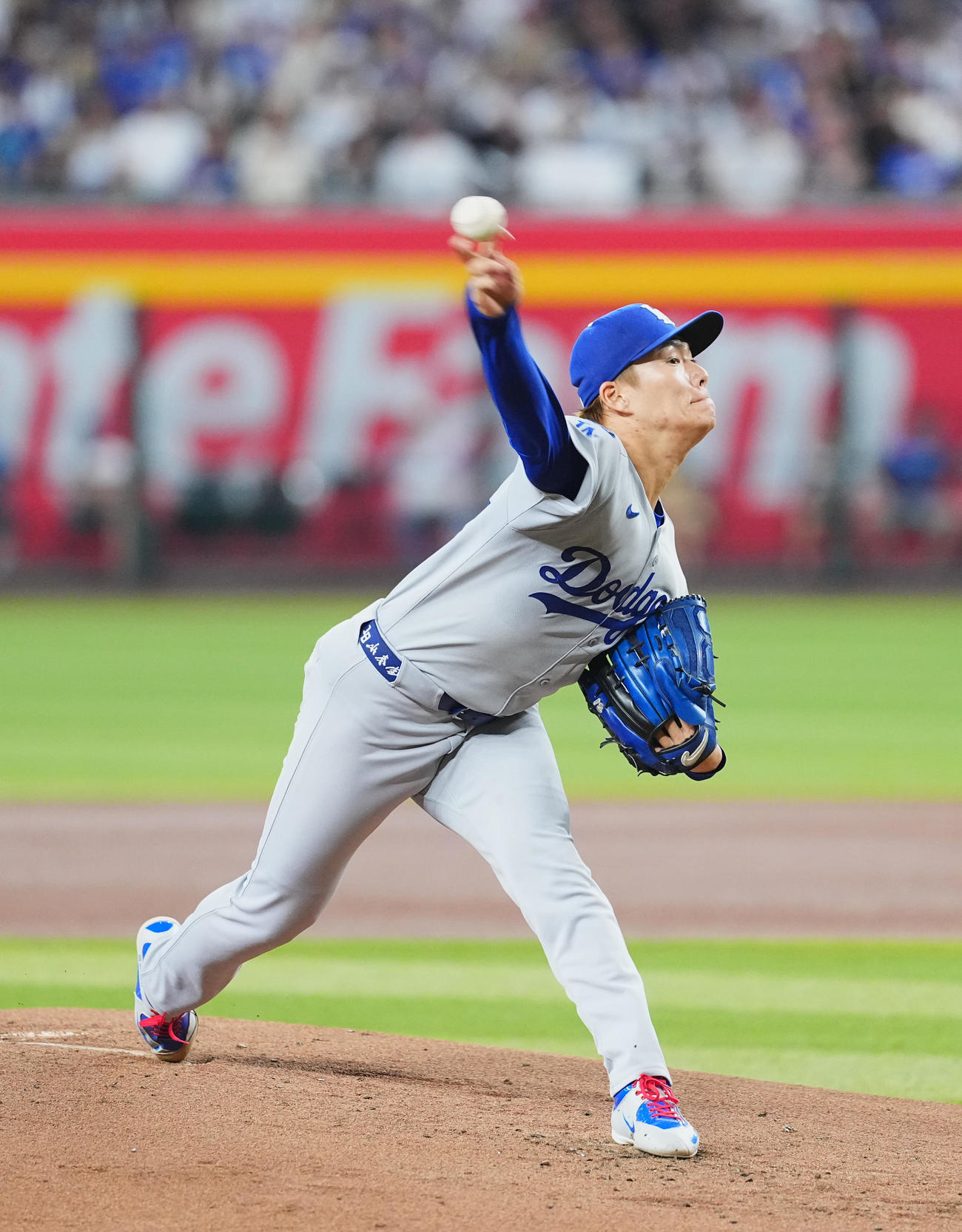 ダイヤモンドバックス対ドジャース　ドジャース先発の山本（撮影・菅敏）