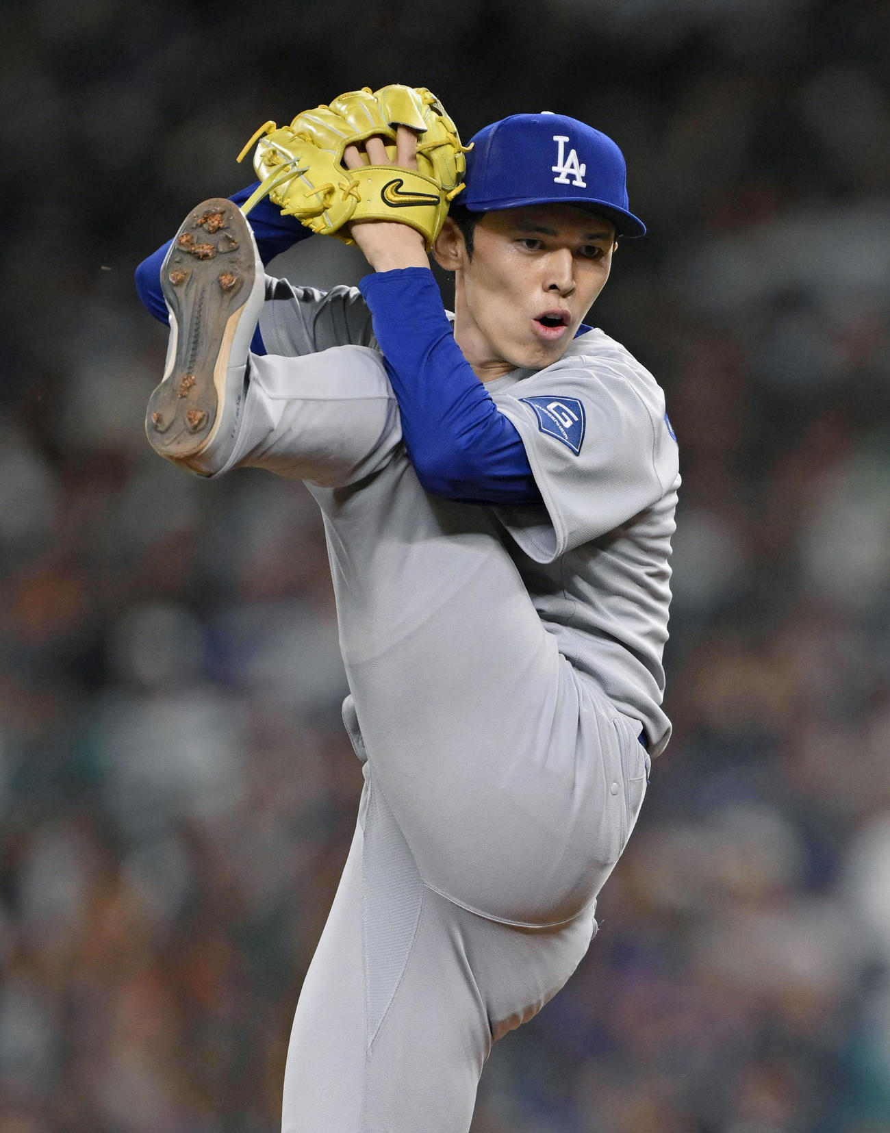 マリナーズ戦の7回に登板したドジャース佐々木（共同）