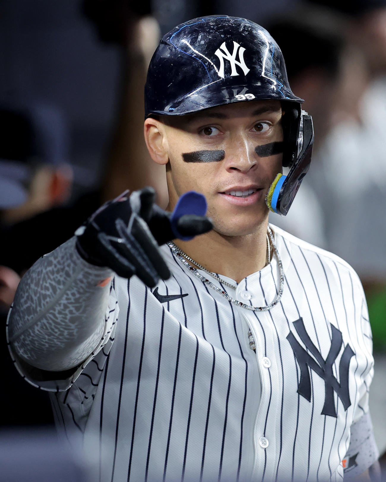 オリオールズ戦で52号逆転2ランを放ち、ポーズを取るヤンキース・ジャッジ（ロイター）