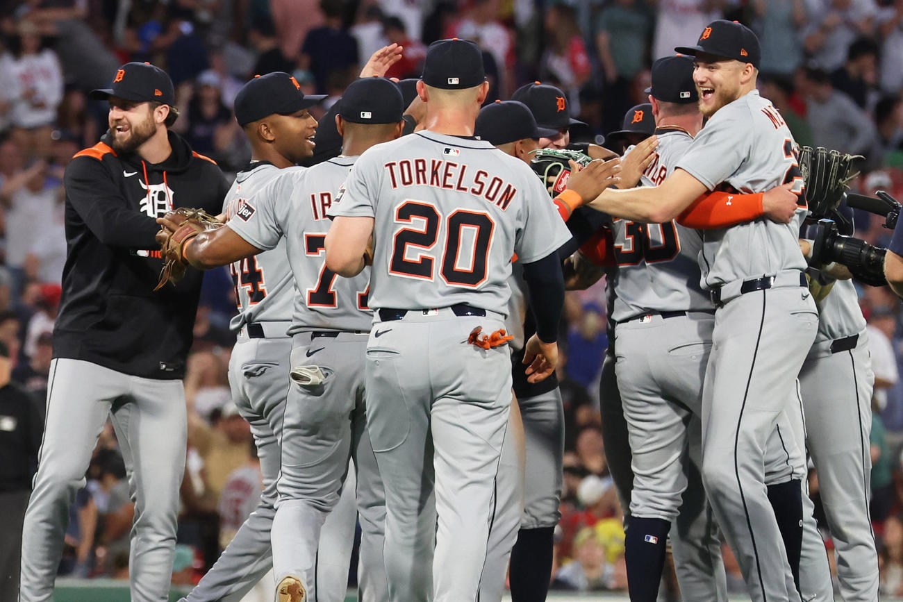 ポストシーズン進出を決めて喜ぶタイガースの選手たち（AP）