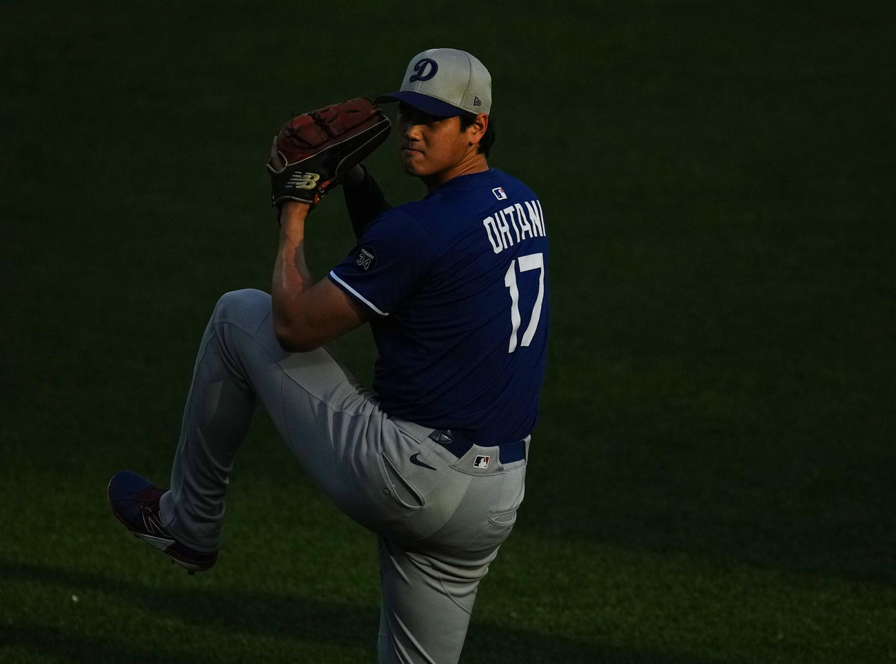 マリナーズ対ドジャース　試合前、キャッチボールをするドジャース大谷（撮影・菅敏）