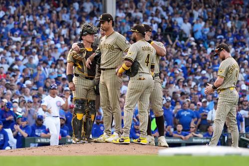 2回途中、失点したダルビッシュ(AP)