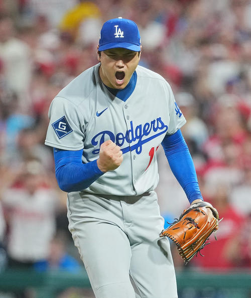 大谷翔平、本塁打王シュワバー128キロカーブで空振り三振 5回を77球で