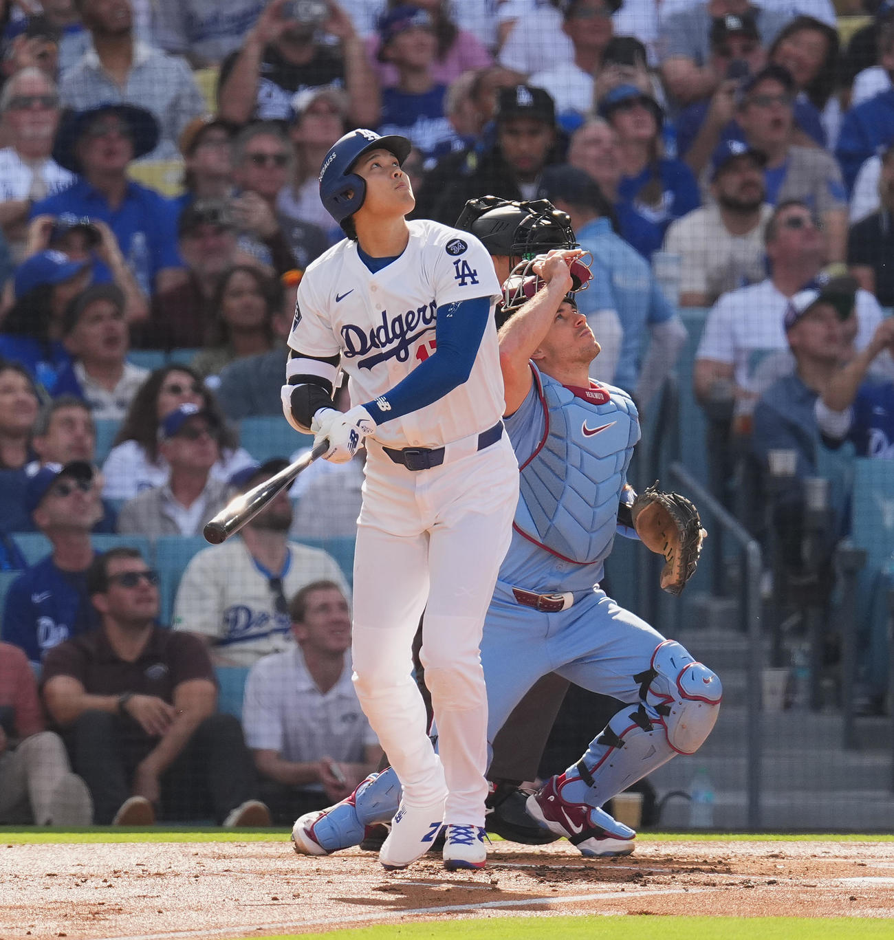 地区シリーズ・ドジャース対フィリーズ　1回裏ドジャース無死、三邪飛に倒れる大谷（撮影・菅敏）
