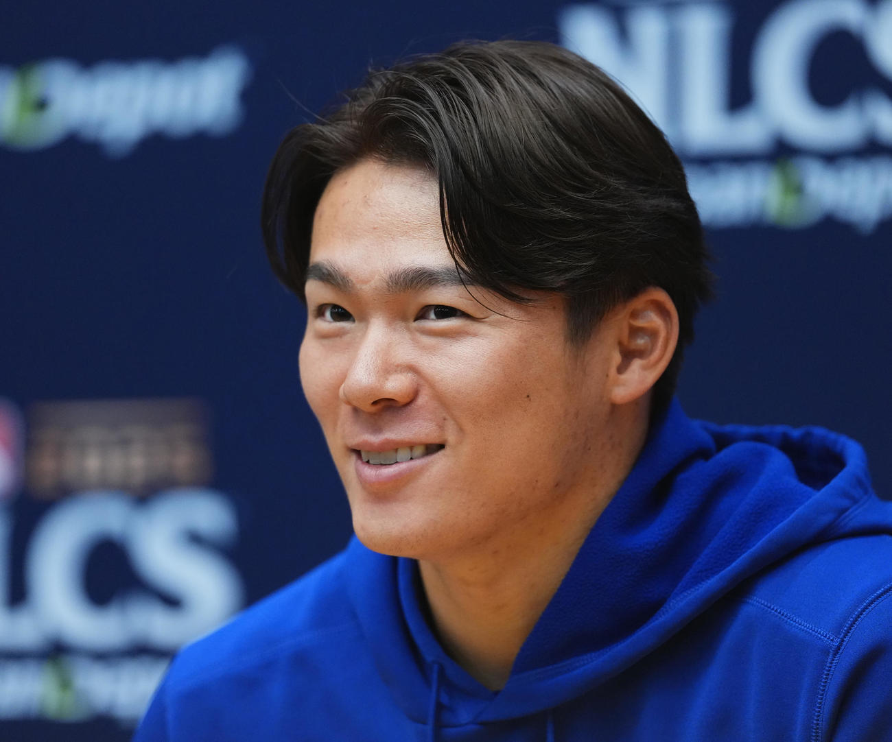 ナ・リーグ優勝決定シリーズ　第2戦に先発予定のドジャース山本は、会見で抱負を話す（撮影・菅敏）