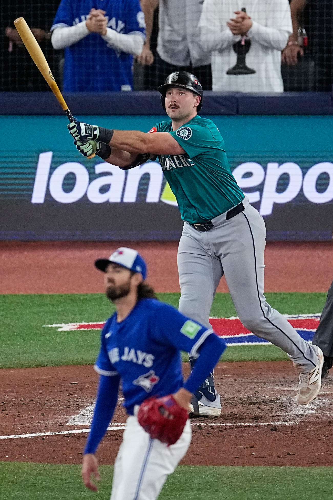 ブルージェイズ戦6回に同点ソロを放ったマリナーズ・ローリー（AP）