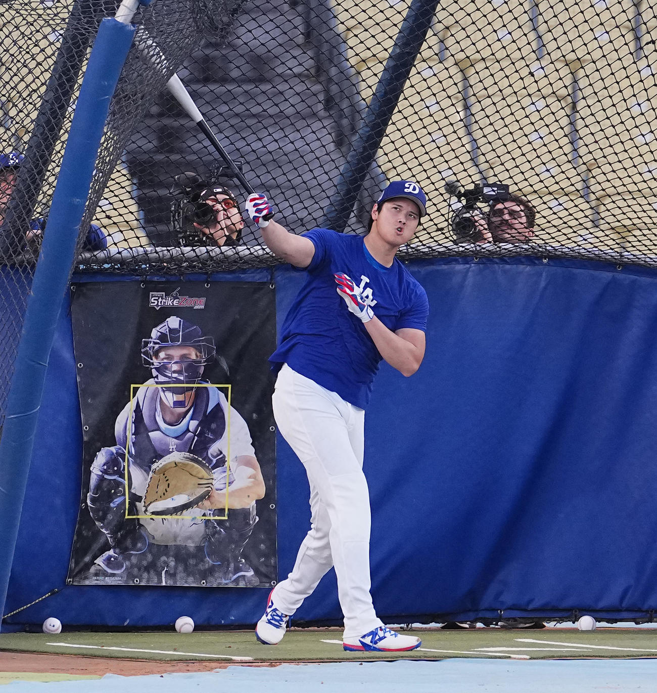 ナ・リーグ優勝決定シリーズ第3戦前日練習　フリー打撃をするドジャース大谷（撮影・菅敏）