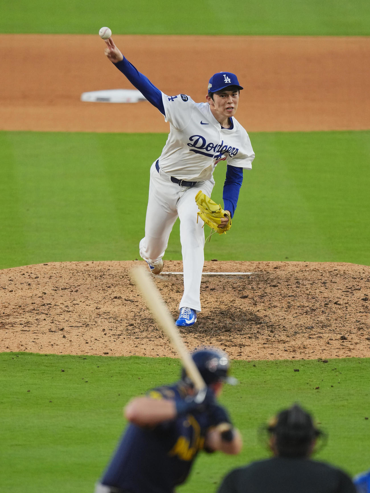 ドジャース対ブルワーズ　9回に登板し、最後を締めくくったドジャース佐々木（撮影・菅敏）