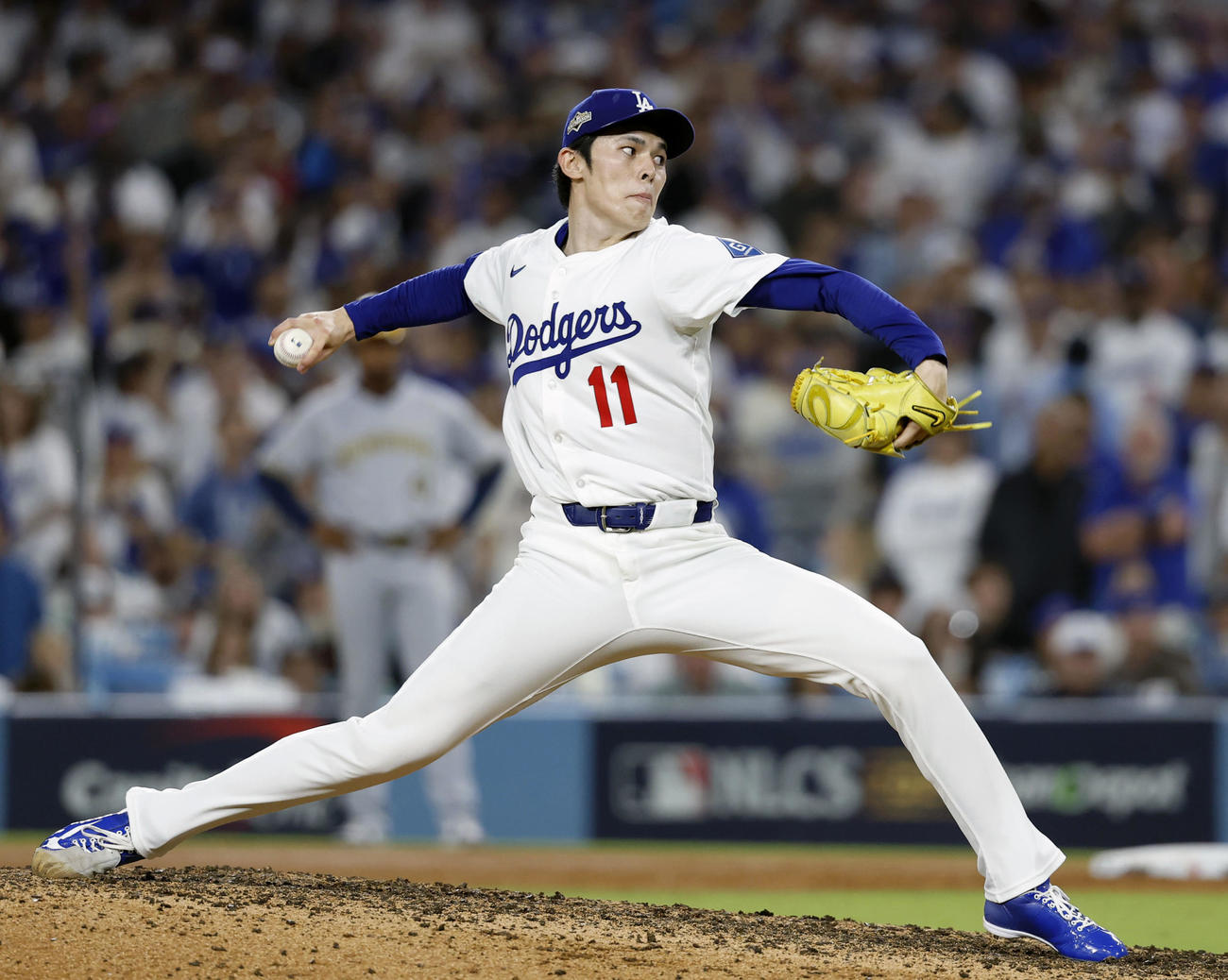 ブルワーズ戦の9回に登板したドジャース佐々木（共同）