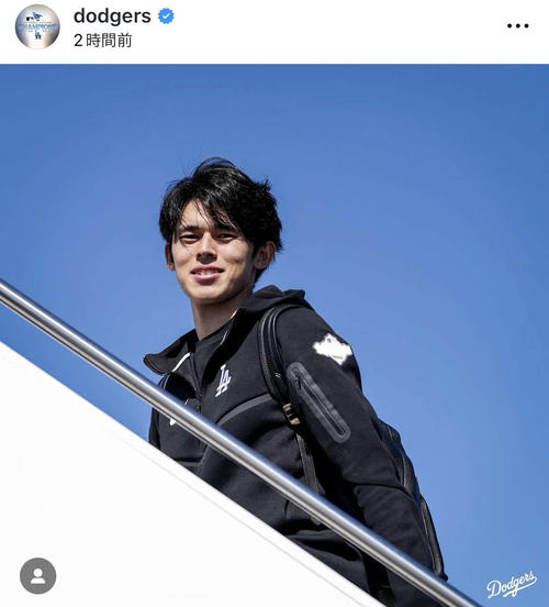 守護神・佐々木朗希、サラサラ黒髪なびかせトロントへ！穏やかスマイル