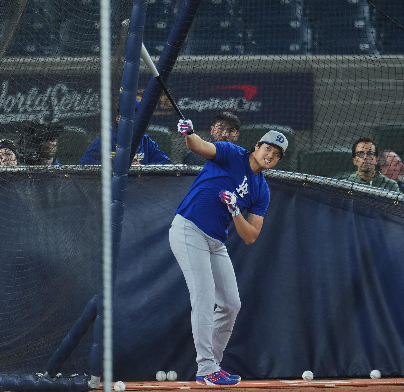 ワールドシリーズ前日練習　フリー打撃をするドジャース大谷（撮影・菅敏）
