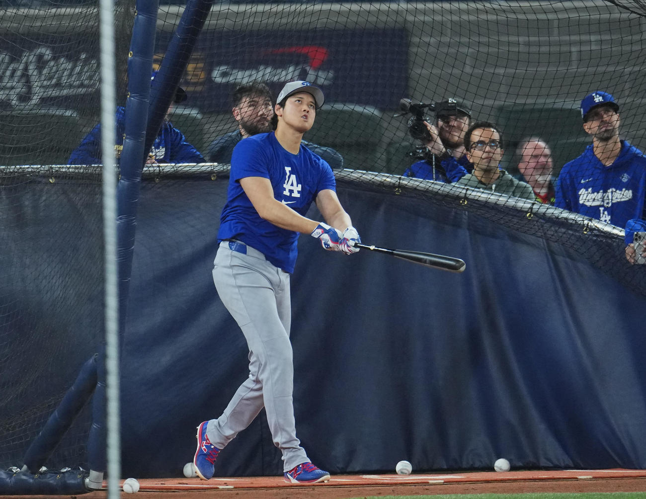 ワールドシリーズ前日練習　フリー打撃をするドジャース大谷（撮影・菅敏）
