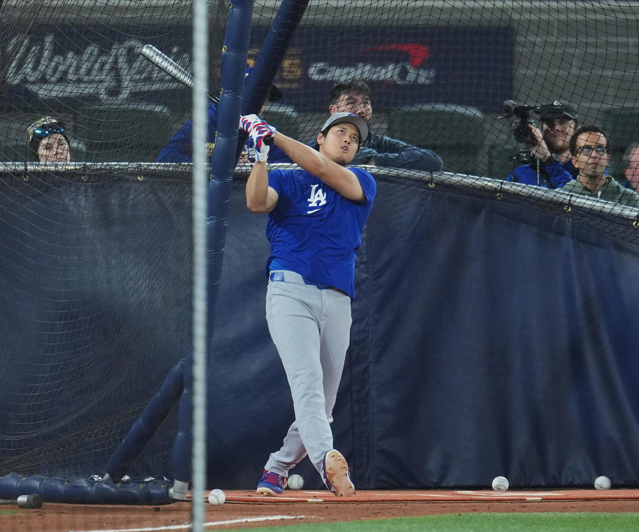 ワールドシリーズ前日練習　フリー打撃をするドジャース大谷（撮影・菅敏）