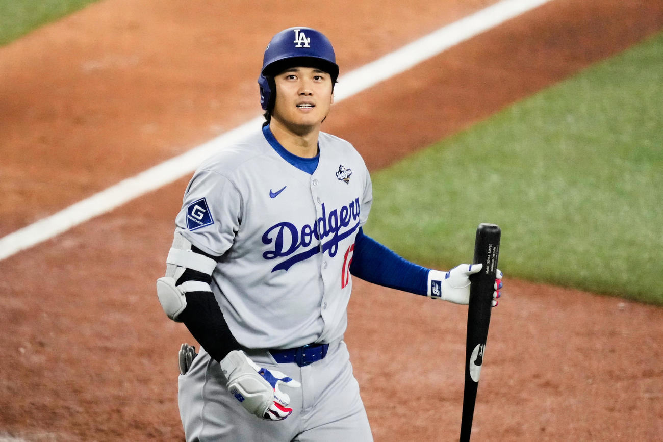 5回、見逃し三振に倒れたドジャース大谷翔平（AP）