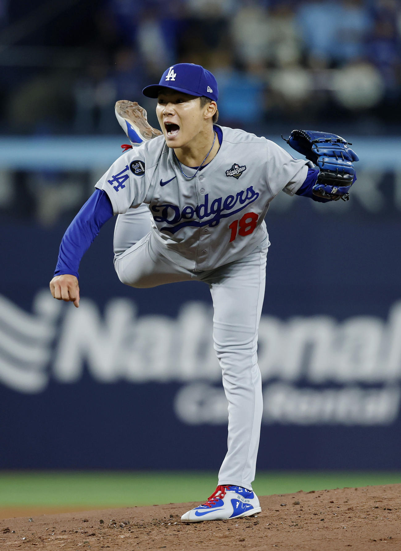 ブルージェイズ戦に先発し、4安打1失点で完投勝利を挙げたドジャース・山本＝トロント（共同）