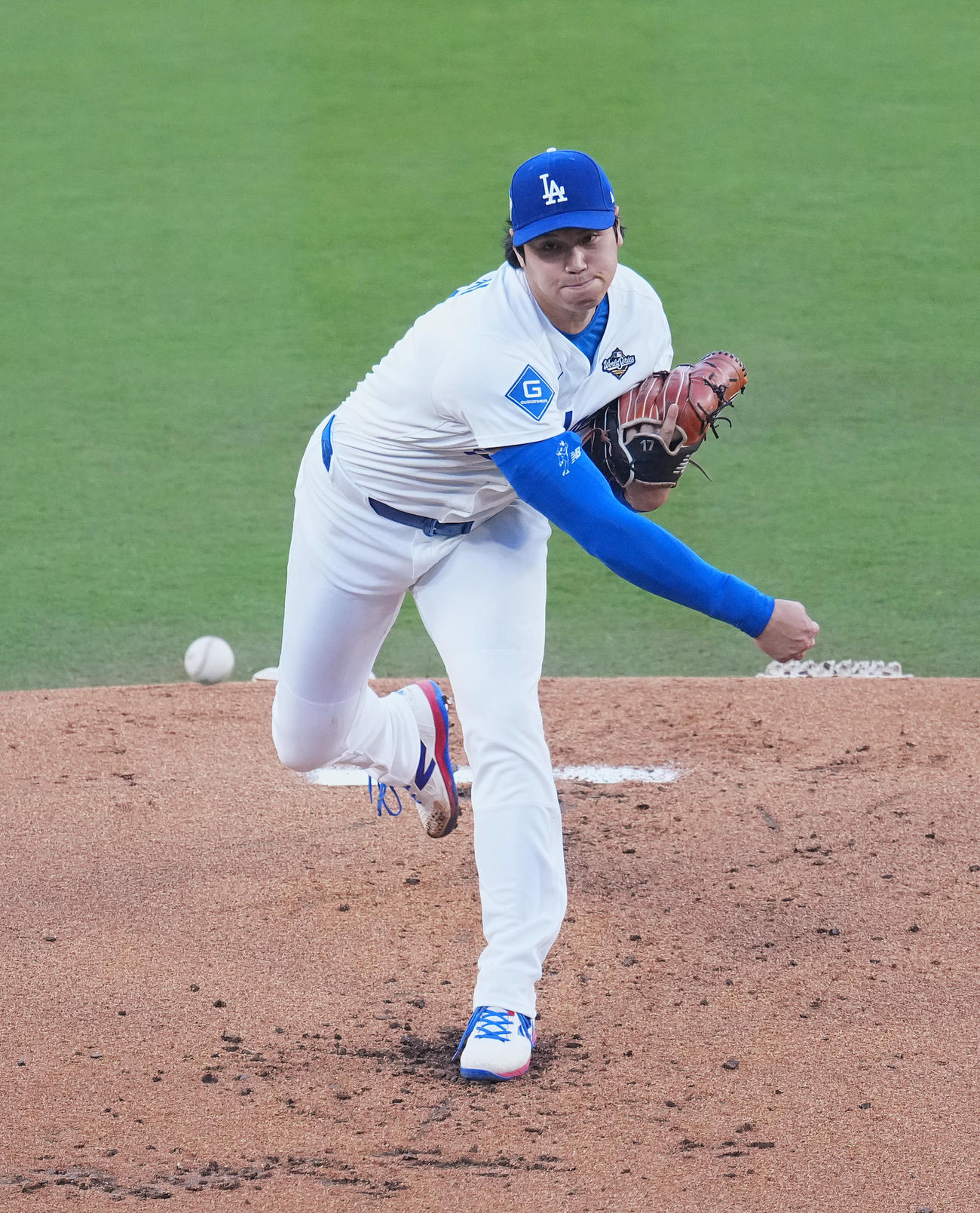 ワールドシリーズ第4戦、ドジャース対ブルージェイズ　ドジャース先発の大谷（撮影・菅敏）