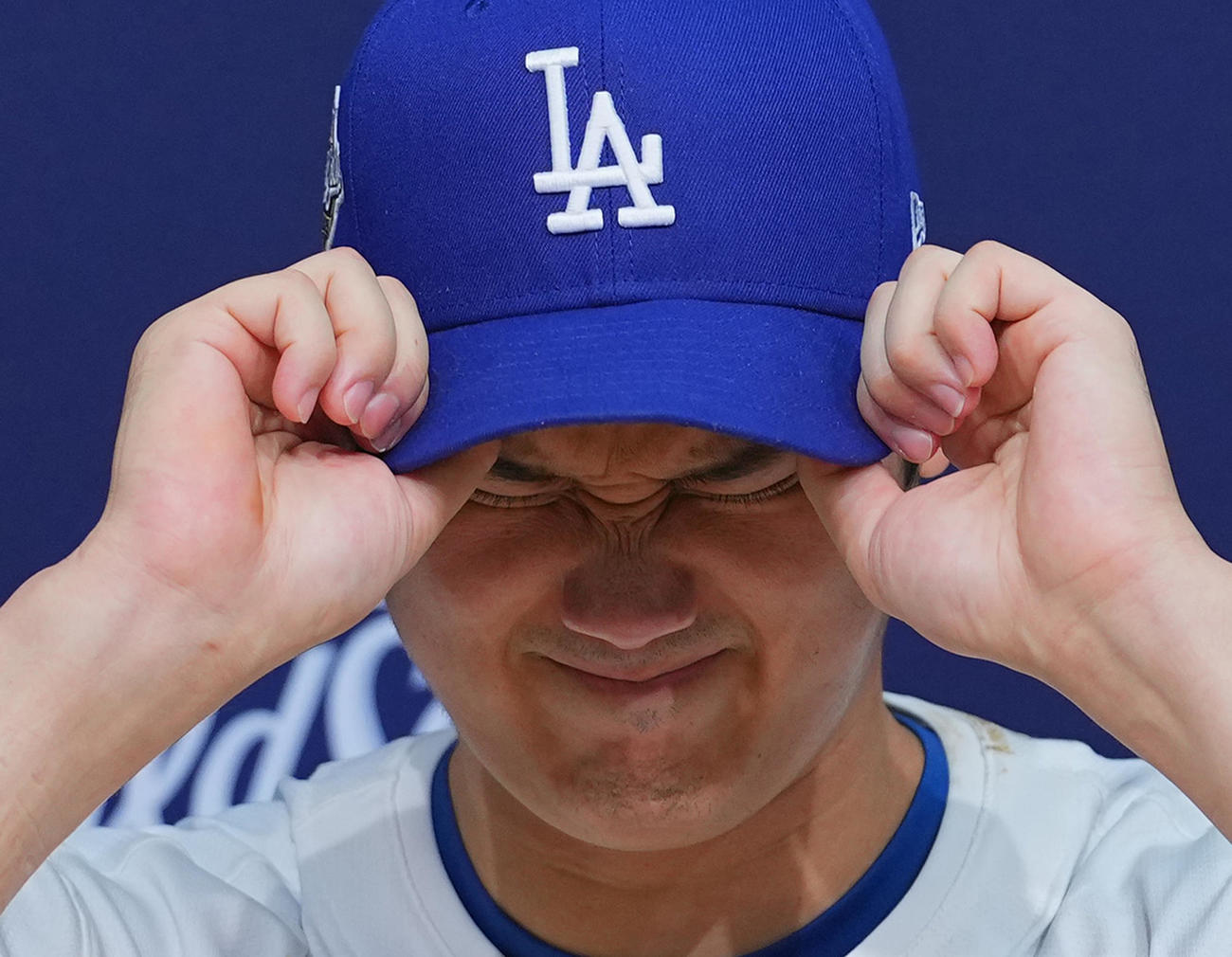 ドジャース対ブルージェイズ　6回0／3を6安打4失点の大谷は、会見で悔しそうな表情を見せる（撮影・菅敏）