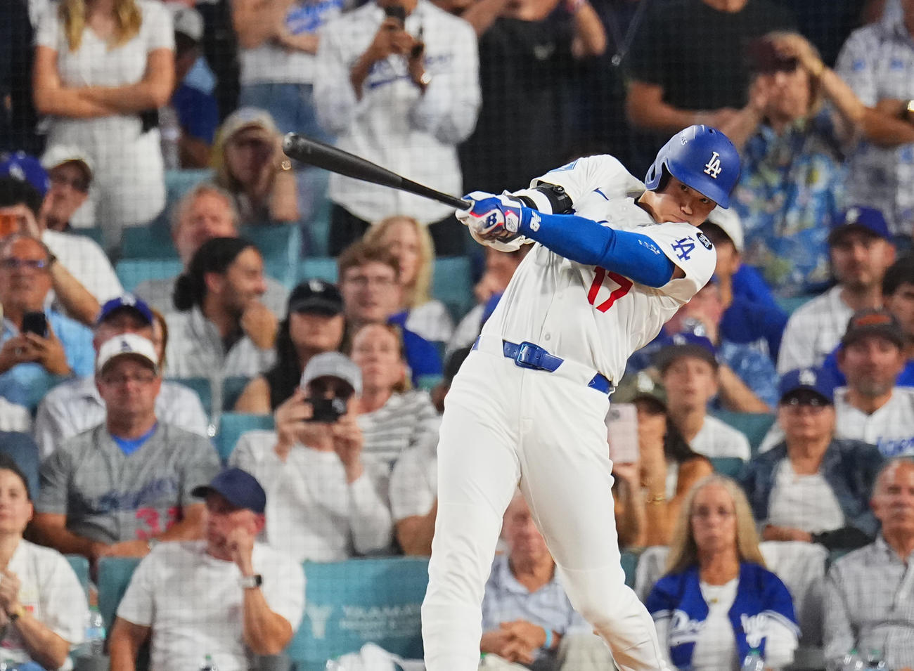 ドジャース対ブルージェイズ　6回裏ドジャース無死、右飛に倒れる大谷（撮影・菅敏）